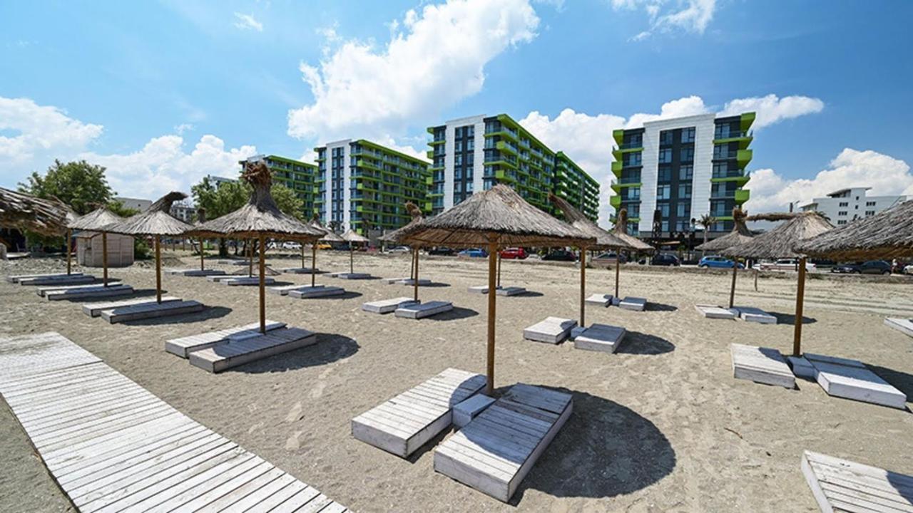 Mur Apartament Alezzi Beach Resort Năvodari Exteriér fotografie