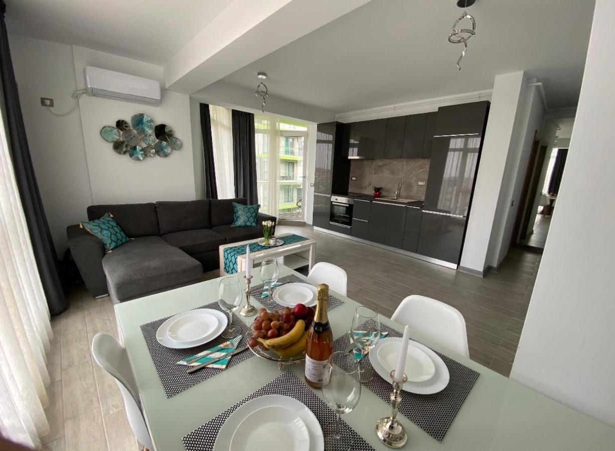 Mur Apartament Alezzi Beach Resort Năvodari Exteriér fotografie