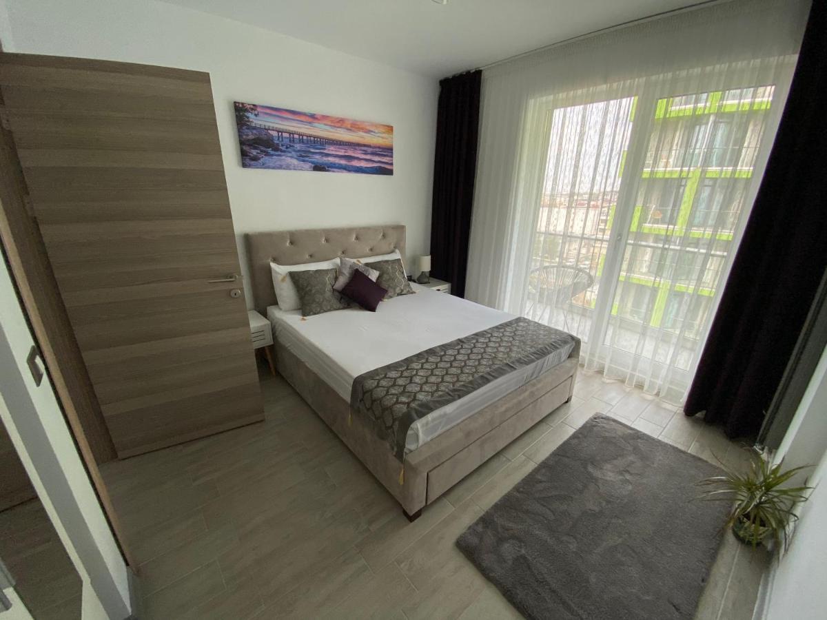 Mur Apartament Alezzi Beach Resort Năvodari Exteriér fotografie